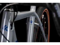 Rower Gravel Kross Esker 7.0 szaro-granatowo połysk 2025