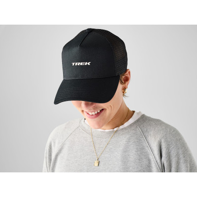 Czapka z czarnym logo Trek...