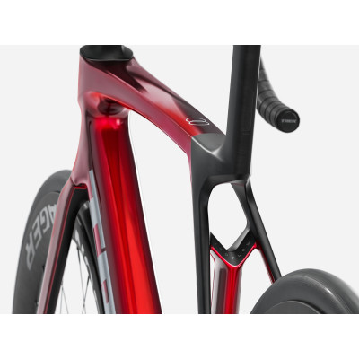 Rower szosowy Trek Madone SL 7 gloss fury red/matte deep smoke 2026